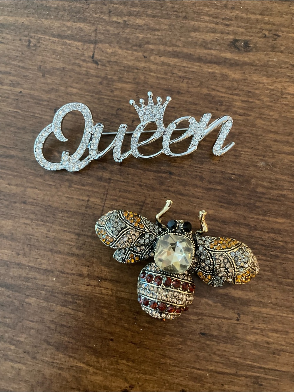 2 brooch SET. Crystal 'Queen' and Multitone Crystal Bee Pin